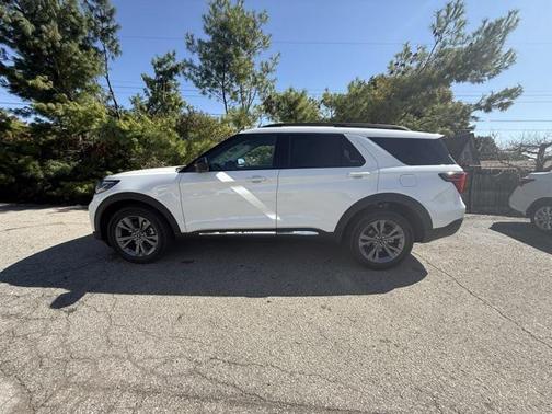 2025 Ford Explorer Active