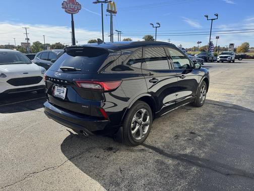 2024 Ford Escape ST-Line Select