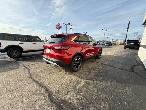 2026 Ford Escape Platinum