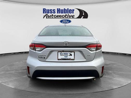 Classic Silver Metallic 2021 Toyota Corolla LE