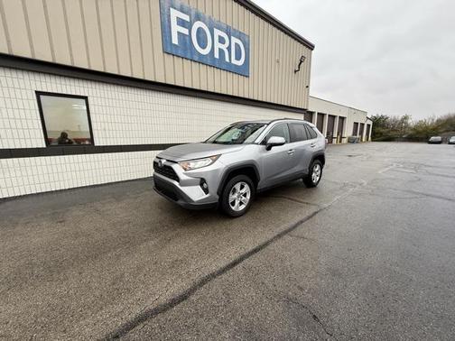 2020 Toyota RAV4 XLE