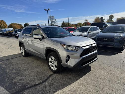 2020 Toyota RAV4 XLE