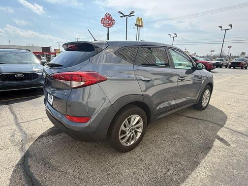 2018 Hyundai TUCSON SE