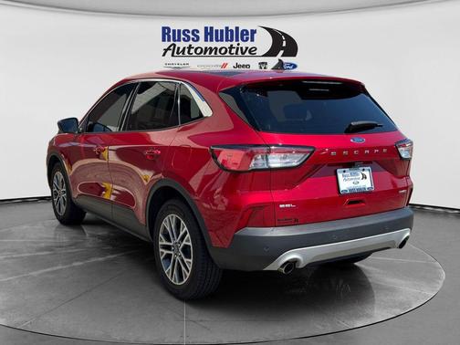 Rapid Red Metallic Tinted Clearcoat 2022 Ford Escape SEL