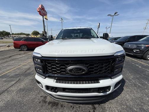 2026 Ford F-350 XLT