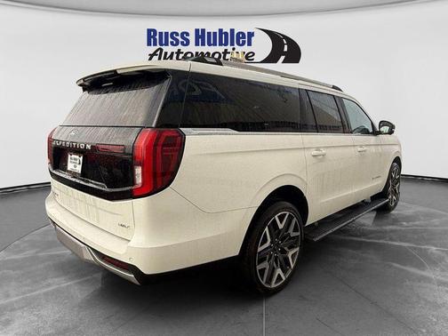 Star White Metallic Tri-Coat 2026 Ford Expedition Max Platinum