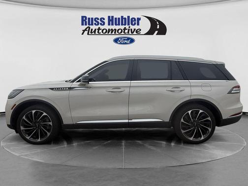 Pearl Metallic 2025 Lincoln Aviator Reserve AWD