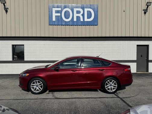 2014 Ford Fusion SE