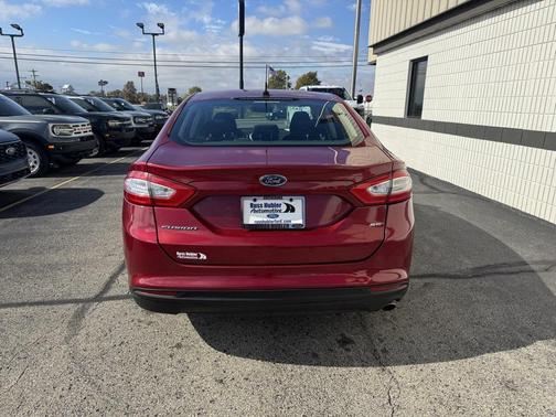 2014 Ford Fusion SE