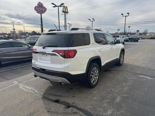 2018 GMC Acadia SLE-2