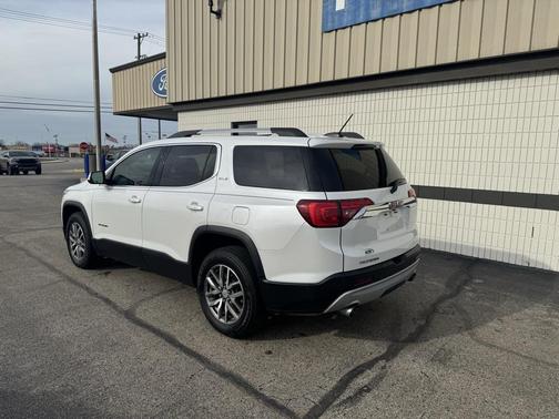 2018 GMC Acadia SLE-2