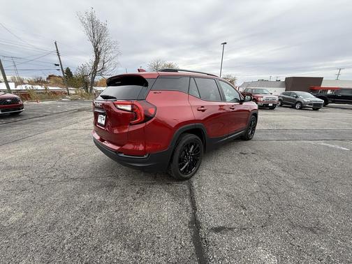 2023 GMC Terrain SLT