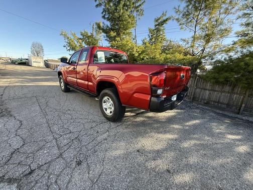 2018 Toyota Tacoma SR