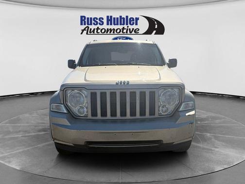 Light Sandstone Metallic Clearcoat 2011 Jeep Liberty Sport