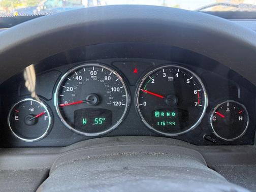 Light Sandstone Metallic Clearcoat 2011 Jeep Liberty Sport