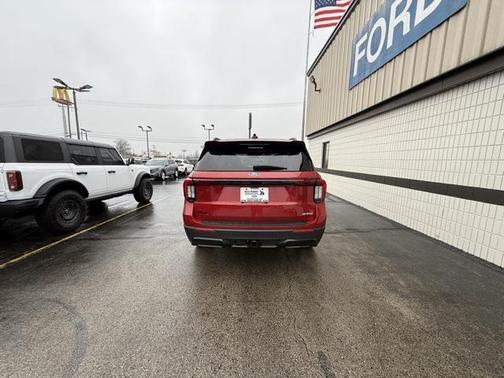 2026 Ford Explorer ST-Line