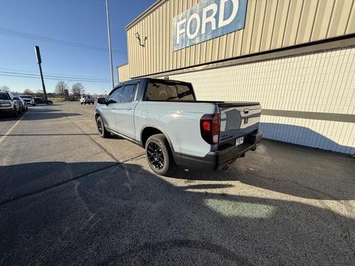 2022 Honda Ridgeline Black