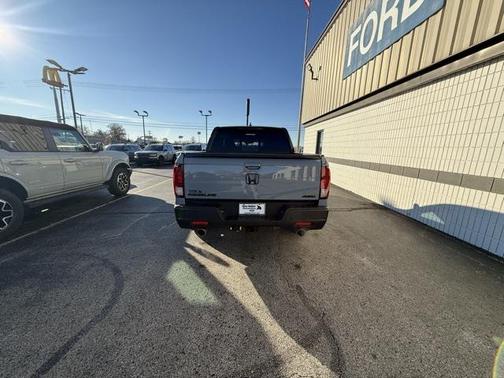 2022 Honda Ridgeline Black
