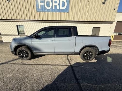 2022 Honda Ridgeline Black