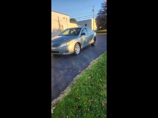 2010 Toyota Camry LE