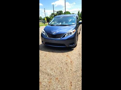 2014 Toyota Sienna LE