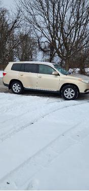 2011 Toyota Highlander SE