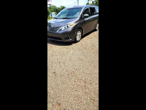 2016 Toyota Sienna XLE