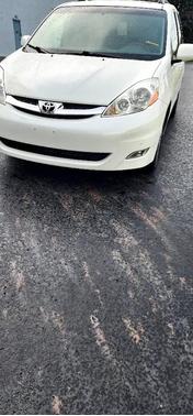 2009 Toyota Sienna XLE