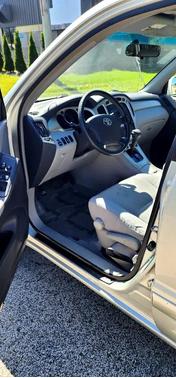 2004 Toyota Highlander Base