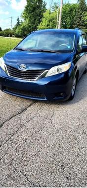 2011 Toyota Sienna LE