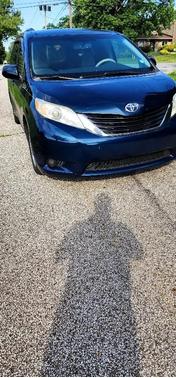 2011 Toyota Sienna LE