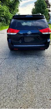 2011 Toyota Sienna LE