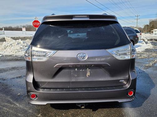 2011 Toyota Sienna SE