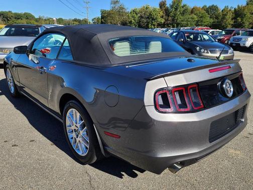 2013 Ford Mustang V6 Premium
