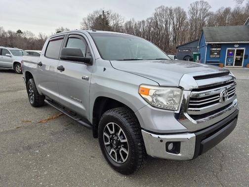 2017 Toyota Tundra SR5