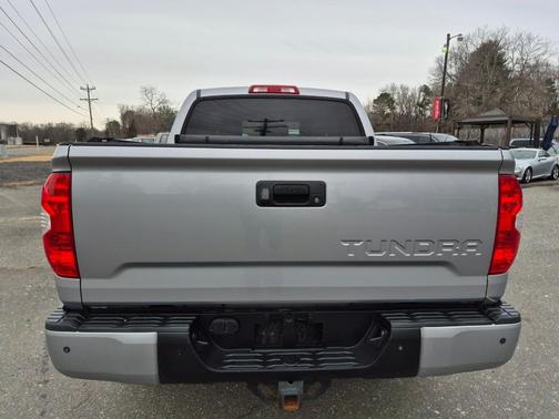 2017 Toyota Tundra SR5