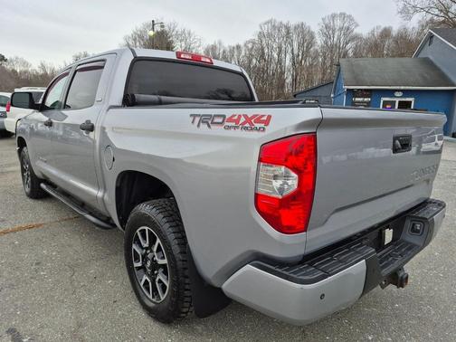 2017 Toyota Tundra SR5