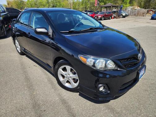 Black Sand Pearl 2013 Toyota Corolla S