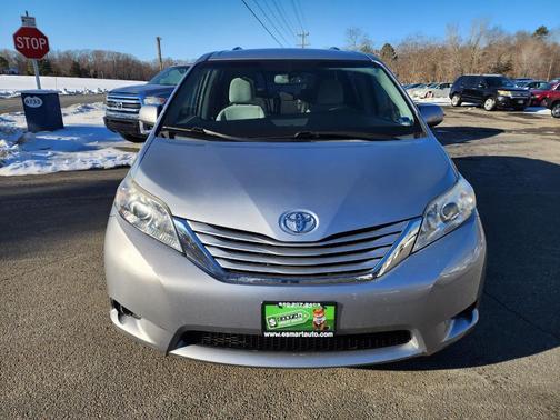 2015 Toyota Sienna LE