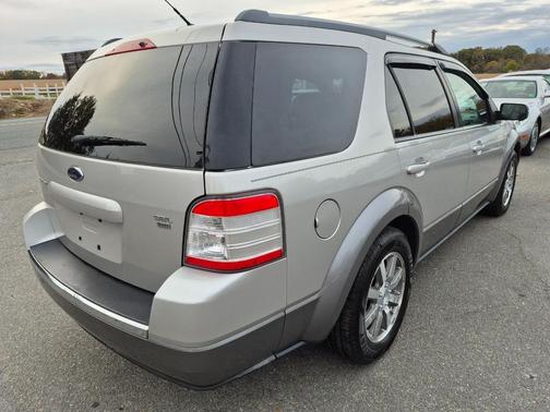 2008 Ford Taurus X SEL