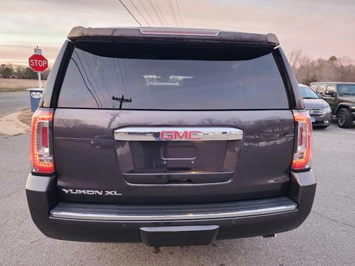 Bronze Alloy Metallic 2016 GMC Yukon XL Denali