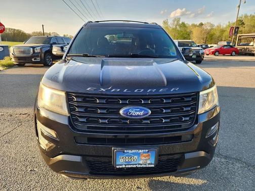 Black 2016 Ford Explorer Sport