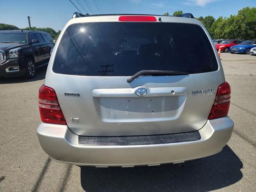 Millennium Silver Metallic 2003 Toyota Highlander Base