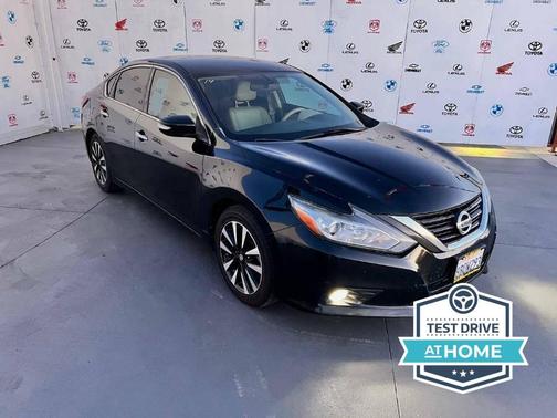 Black 2018 Nissan Altima 2.5 SV