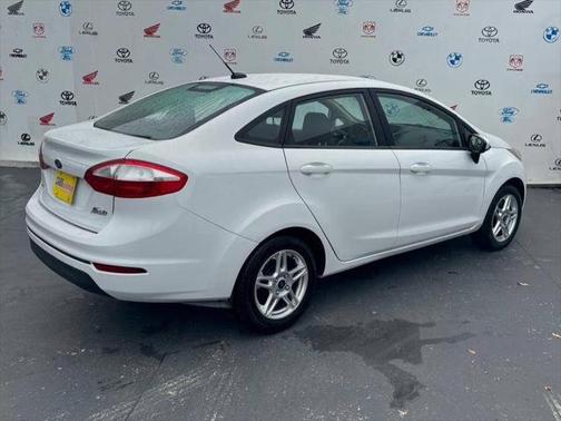 2017 Ford Fiesta SE 4dr Sedan