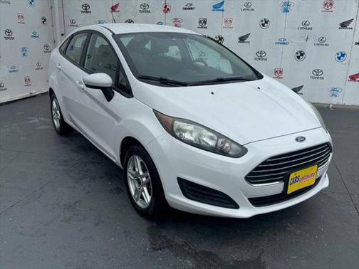 2017 Ford Fiesta SE 4dr Sedan