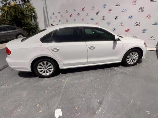 2015 Volkswagen Passat 1.8T Auto SE