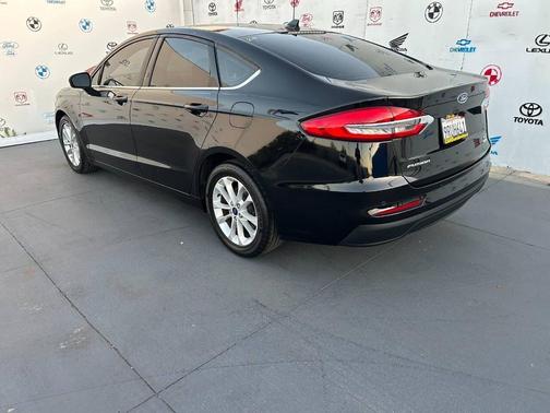 2020 Ford Fusion SE 4dr Sedan