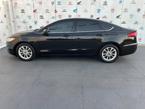 2020 Ford Fusion SE 4dr Sedan