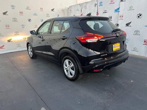 Black 2022 Nissan Kicks S